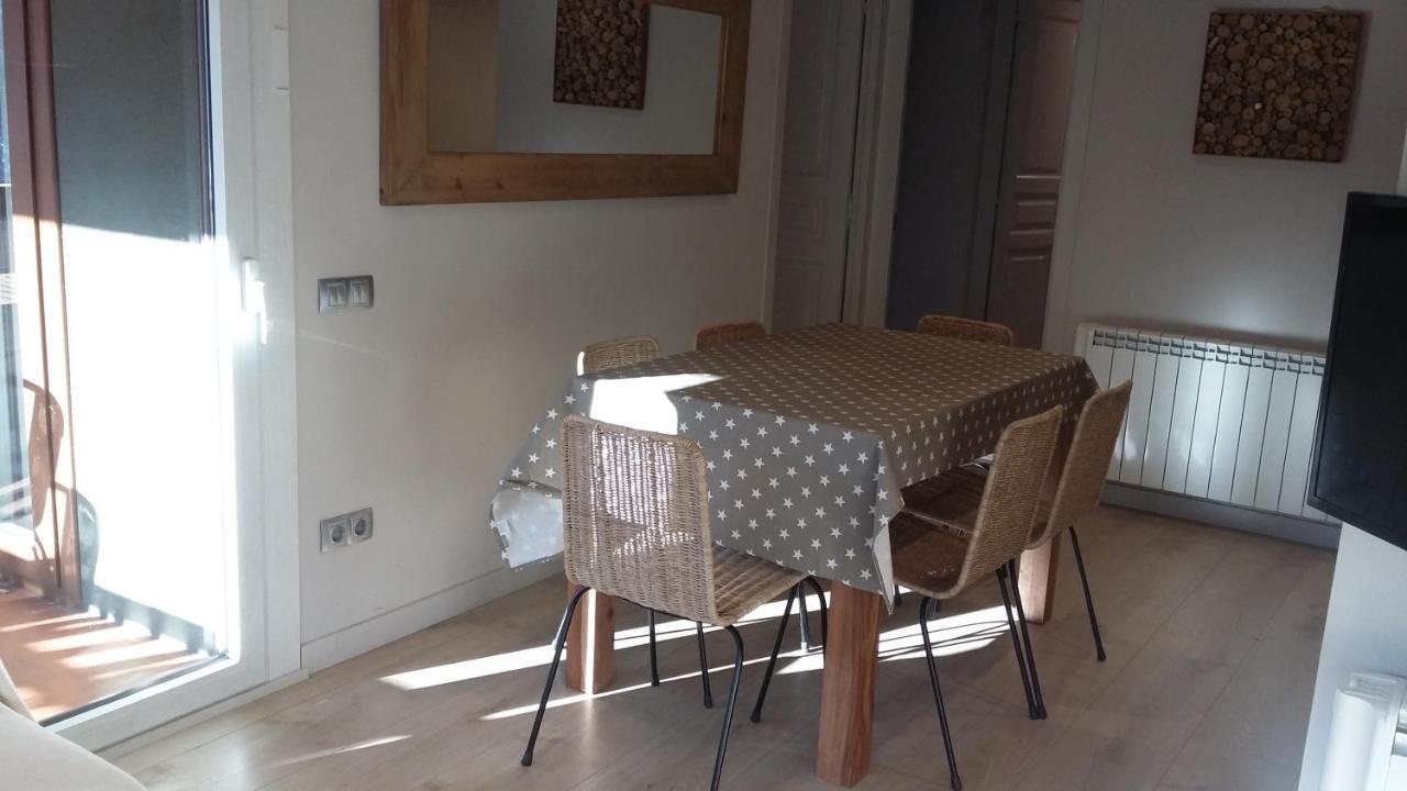 Apartamento Gausac Bagian luar foto